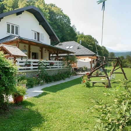 Apartments Oeneus Racic Екстер'єр фото