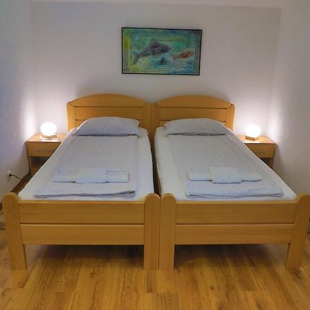 Apartments Oeneus Racic Екстер'єр фото
