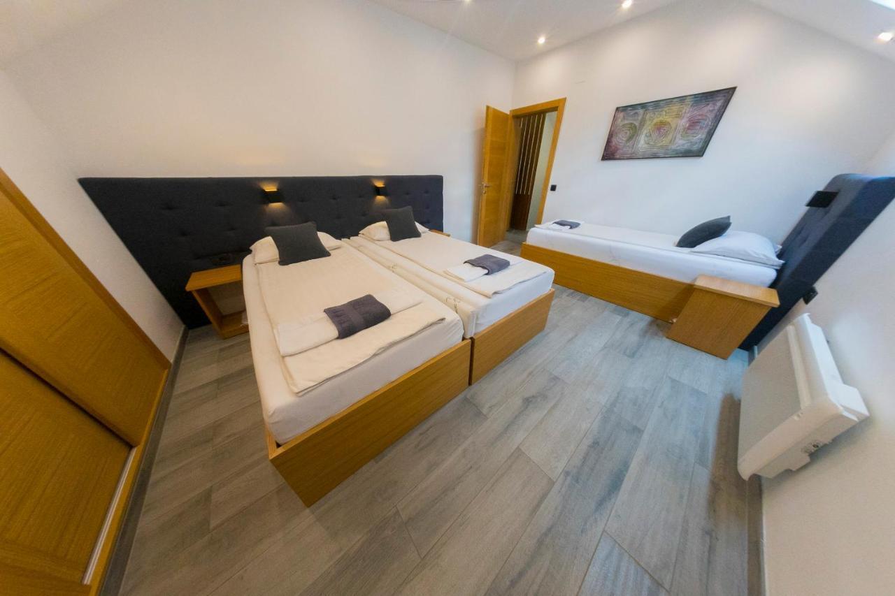 Apartments Oeneus Racic Екстер'єр фото